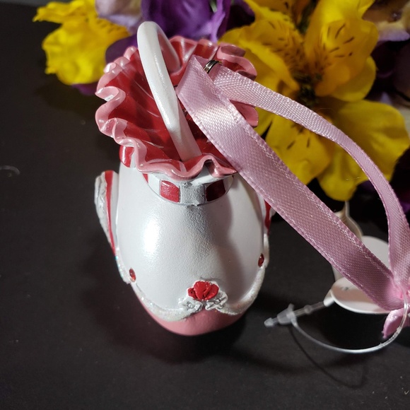 3/$75 Disney Park Mary Poppins Christmas Ornament - Picture 7 of 8